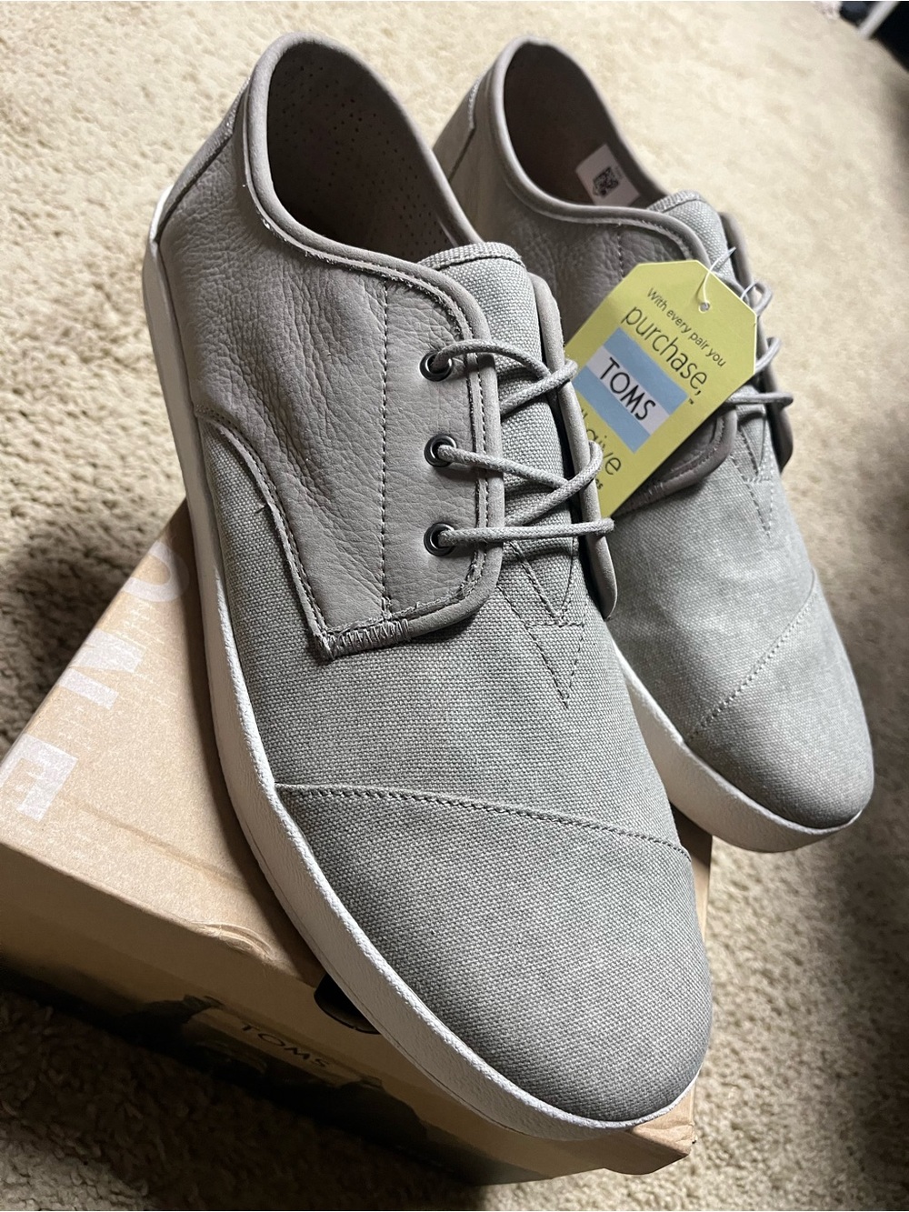 TOMS Men’s Lace-Up Slip-On Shoes in Light Gray - Picture 11 of 11